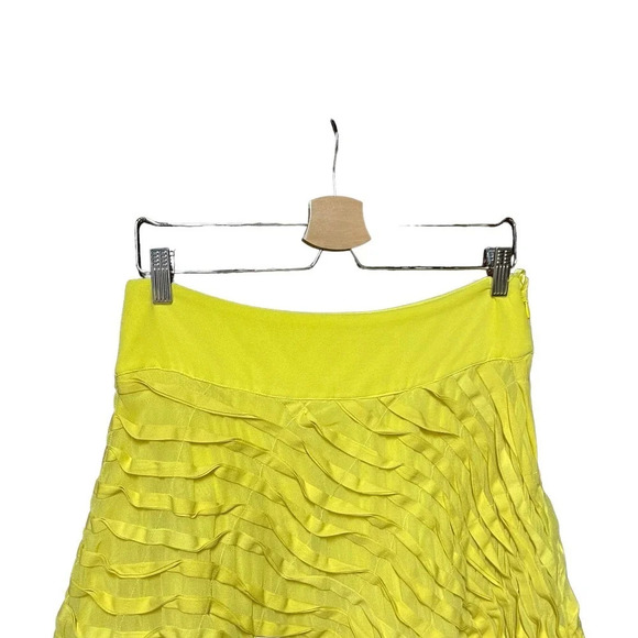 Reiss Yellow Textured‎ Swing Skirt with Ruffle Line Detailing Size 6 - Picture 2 of 7